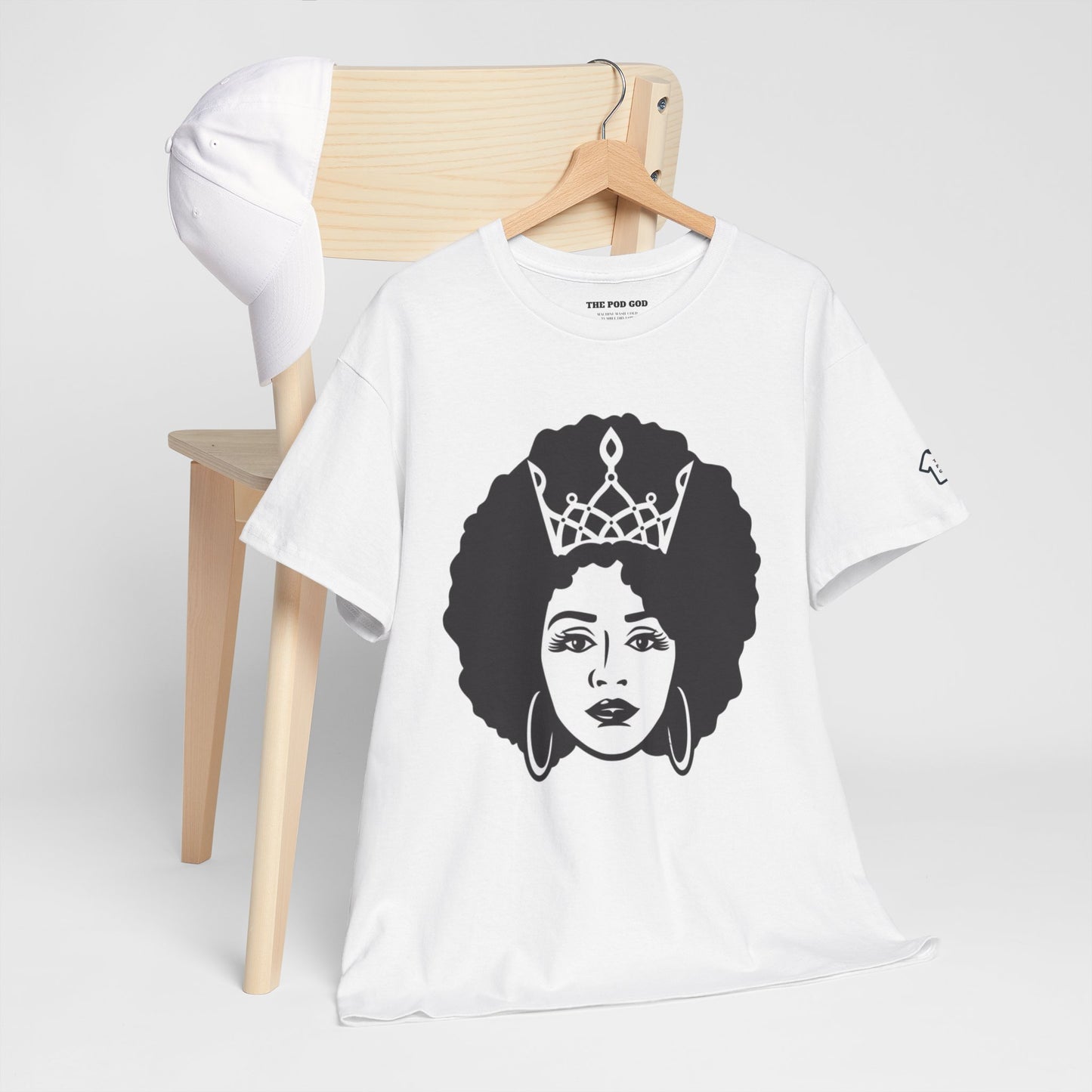 GIVING QUEEN ENERGY T-Shirt
